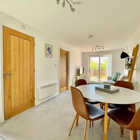 Aura Ground Floor Apartment *